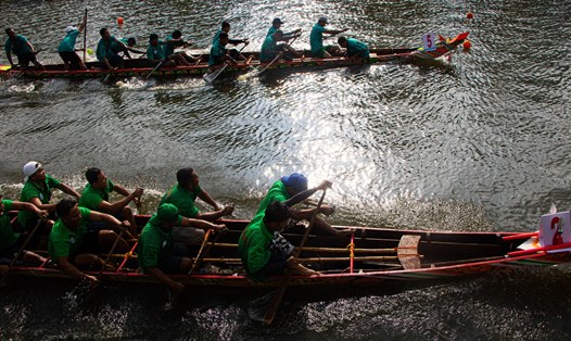 Lễ hội đua ghe Ngo lần đầu tiên được tổ chức ở TP Hồ Chí Minh