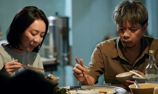 Thu Trang và Thái Hòa trong "Con Nhót mót chồng". Ảnh: Nhà sản xuất