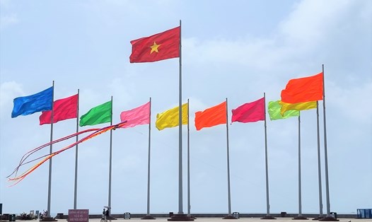 TP Vũng Tàu đang chuẩn bị cho lễ hội diều chủ đề "Khát vọng bay cao", trong đó xác lập kỉ lục diều lớn nhất Việt Nam. Ảnh: Thành An