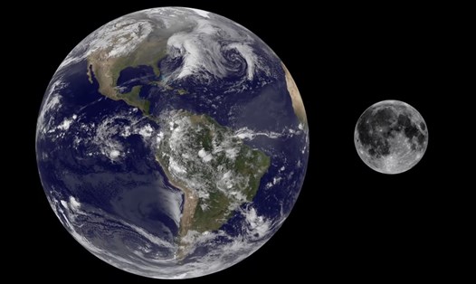 Trái đất và Mặt trăng đang hút nhau bằng lực hấp dẫn của cả hai. Ảnh: NASA