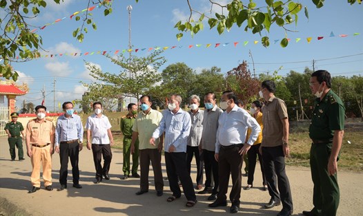 Kiểm tra công tác chuẩn vị cho Lễ hội Nghinh Ông tại huyện Đông Hải, tỉnh Bạc Liêu ngày 24.4. Ảnh: Nhật Hồ