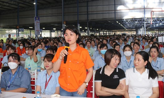 Công đoàn Công ty TNHH Sumidenso Việt Nam tổ chức hội thảo chăm sóc sắc đẹp người phụ nữ và kỹ năng nuôi dạy trẻ vị thành niên. Ảnh: Diệu Thuý