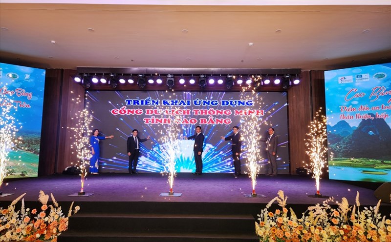 Tỉnh Cao Bằng đã và đang triển khai nhiều phương pháp tiếp cận du lịch thông minh. Ảnh: Tân Văn.