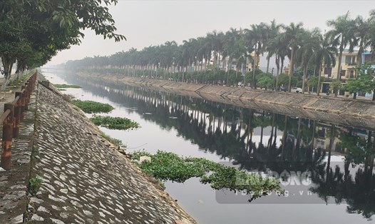Cơ quan chức năng tại Thái Bình cho biết chưa phát hiện nguồn xả thải trái phép nào là nguyên nhân khiến sông Pari ô nhiễm. Ảnh: Trung Du