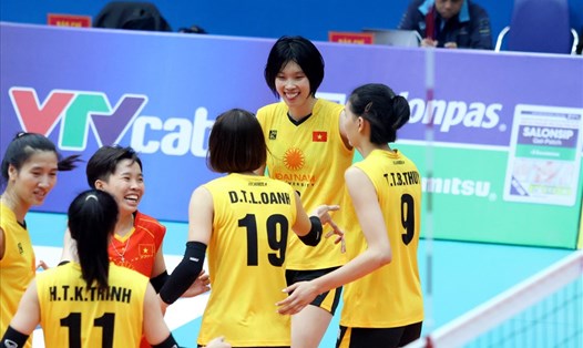 Tuyển bóng chuyền nữ Việt Nam trải qua 5 set đấu ở trận ra quân tại AVC Club 2023. ẢNh: AVC Club