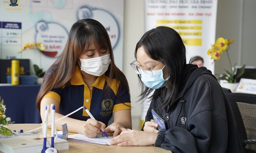 Trường Đại học Gia Định chuyển sang học trực tuyến 1 tuần để phòng chống dịch COVID-19. Ảnh: Huyên Nguyễn