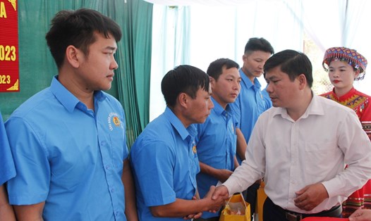 Hoạt động chào mừng Tháng Công nhân năm 2023 của LĐLĐ huyện Mường La, tỉnh Sơn La. Ảnh: Minh Nguyễn