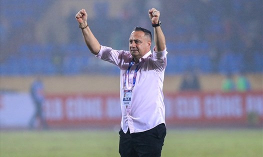 Huấn luyện viên Foiani chia tay câu lạc bộ Công an Hà Nội trước thời hạn. Ảnh: Minh Dân