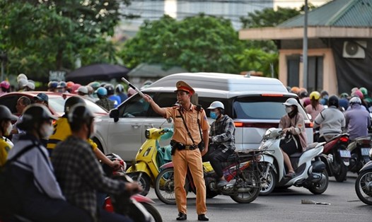 CSGT Hà Nội tăng cường lực lượng bảo đảm an toàn giao thông dịp nghỉ lễ. Ảnh: Phạm Đông