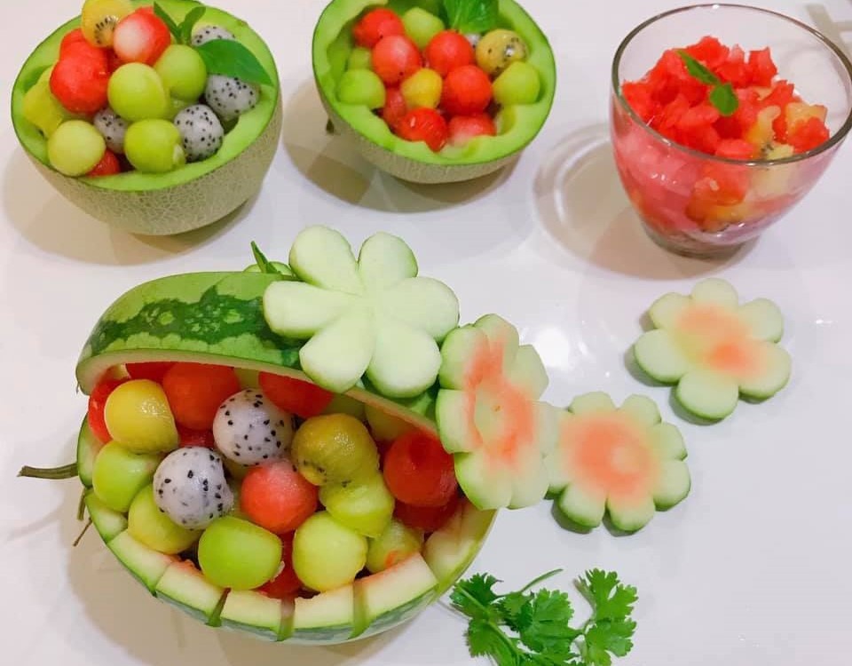 Rau và trái cây ít calo, giàu chất xơ, rất tốt cho việc giảm cân. Ảnh: Rina Miya