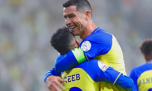 Ronaldo và đồng đội ăn mừng sau bàn thắng mở tỉ số vào lưới Al Raed. Ảnh: Al Nassr.