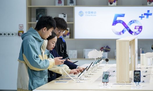 Trải nghiệm mạng 5G ở Trung Quốc. Ảnh: Xinhua