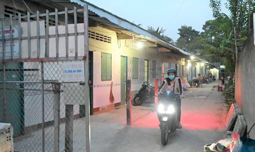 Một khu nhà trọ công nhân tự quản (trên địa bàn TP Mỹ Tho, tỉnh Tiền Giang) đảm bảo an ninh trật tự. Ảnh: Thành Nhân