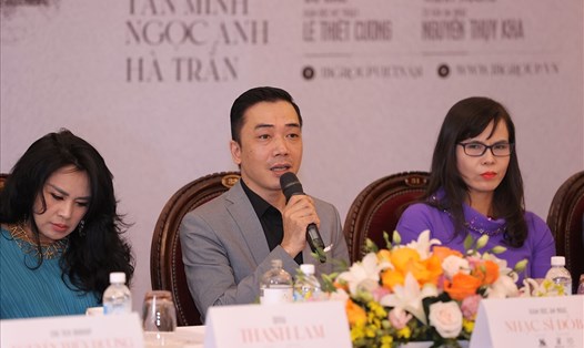 Nhạc sĩ Đỗ Bảo chia sẻ về nhạc sĩ Phú Quang trong cuộc họp báo chương trình tại Hà Nội. Ảnh: Hòa Nguyễn