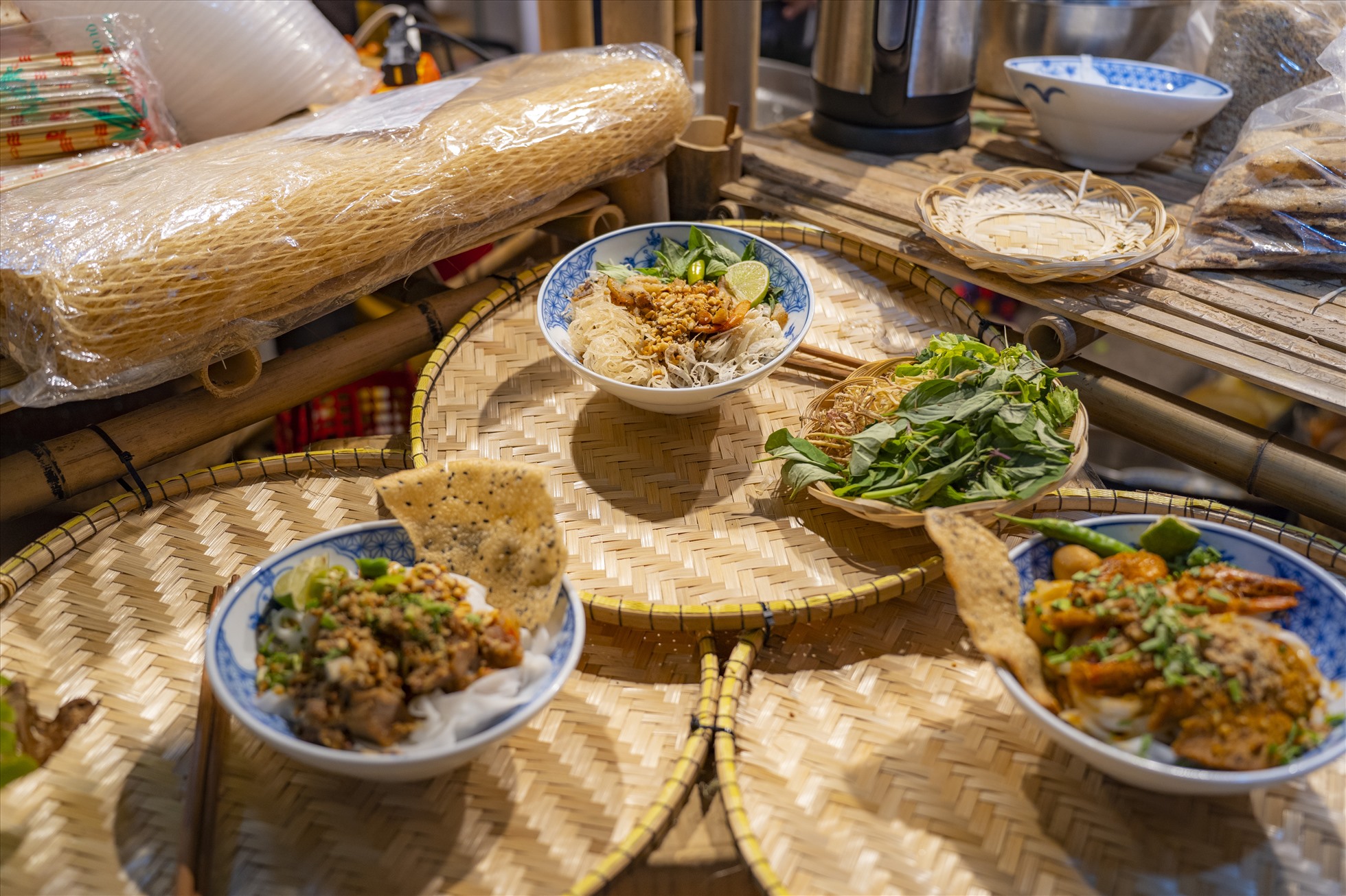 Những tô bún thơm ngon tại lễ hội. Ảnh: Quảng An