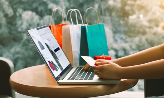 Việc mua sắm trực tuyến là xu hướng đang trở nên thịnh hành tại Ấn Độ. Ảnh minh họa: Xinhua