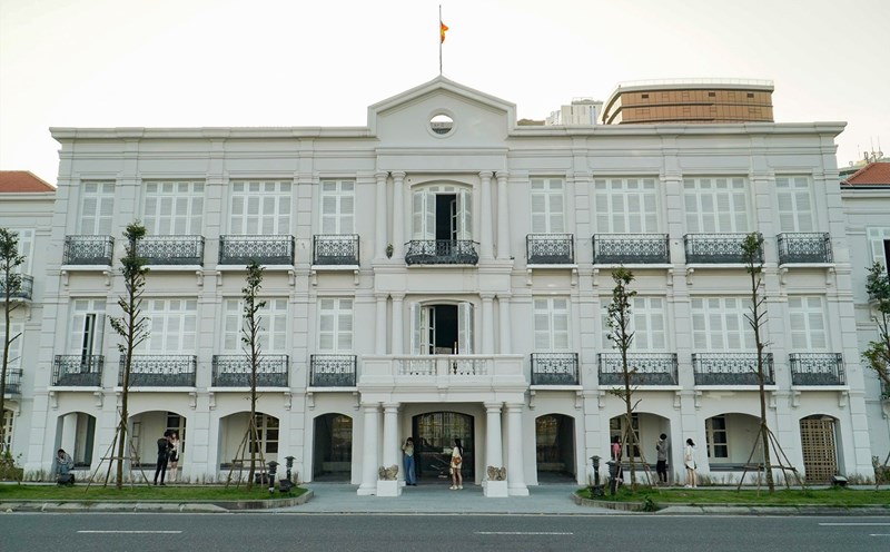 Tòa thị chính Đà Nẵng nằm ở số 42 Bạch Đằng là một trong những tòa kiến trúc Pháp có tuổi đời trên 120 năm tuổi. Ảnh: Văn Trực