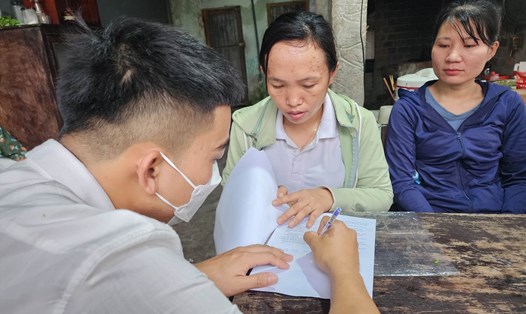Người lao động từng làm việc tại Cocobay Đà Nẵng gửi đơn nhờ hỗ trợ đòi quyền lợi vì bị doanh nghiệp nợ BHXH hơn 3 năm nay. Ảnh: Thùy Trang