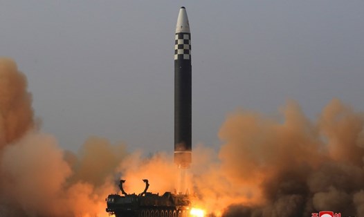 Triều Tiên thử ICBM Hwasongpho-17, ngày 25.3.2022. Ảnh: KCNA/Xinhua