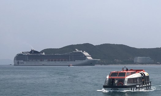 TP Nha Trang đã đón 5 chuyến tàu du lịch biển với gần 4.000 khách từ tháng 3 đến nay. Ảnh: Hữu Long