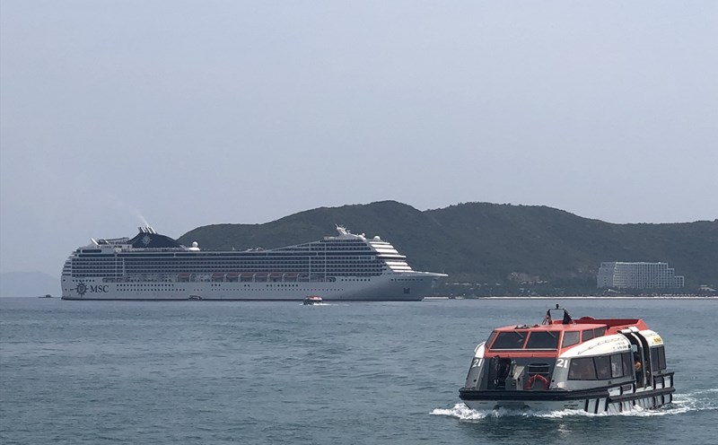 TP Nha Trang đã đón 5 chuyến tàu du lịch biển với gần 4.000 khách từ tháng 3 đến nay. Ảnh: Hữu Long