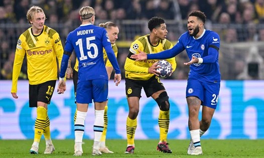 Chelsea mở đầu cho chuỗi trận tệ hại của Dortmund. Ảnh: SportsLens