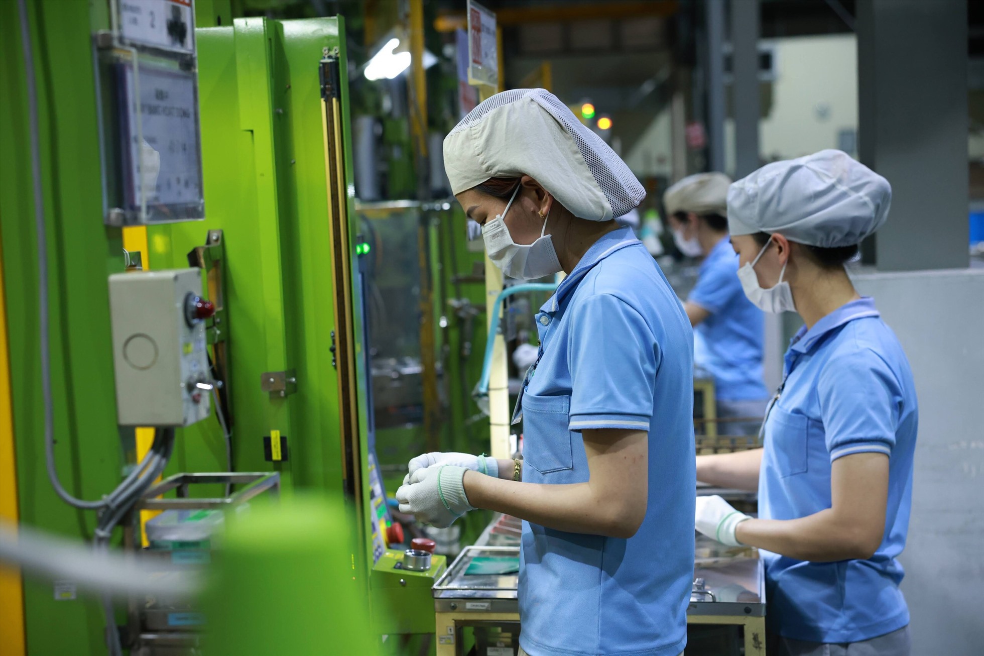 Người lao động có quyền hủy bỏ việc đơn phương chấm dứt hợp đồng lao động. Ảnh minh hoạ: Hải Nguyễn