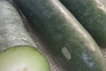 Nước ép bí đao góp phần đánh tan mỡ bụng, giảm cân nhưng người huyết áp thấp cần lưu ý khi sử dụng. Ảnh: Kiều Vũ