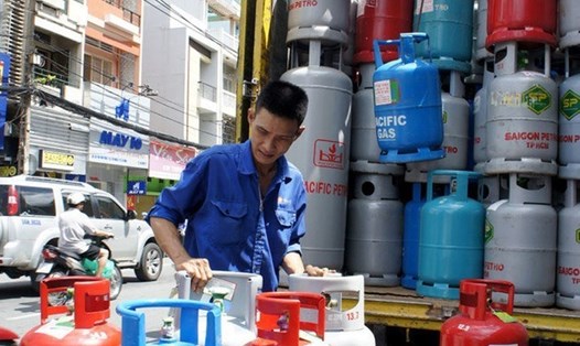 Giá gas tăng trở lại từ hôm nay (1.5). Ảnh: Nguyễn Bính