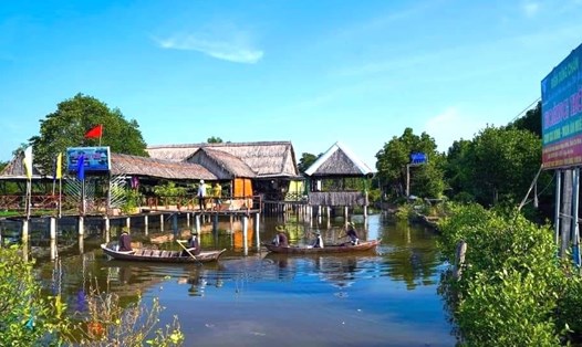 Điểm du lịch công đồng Hoàng Hôn, Mũi Cà Mau, tỉnh Cà Mau. Ảnh: Nguyễn Văn Hôn