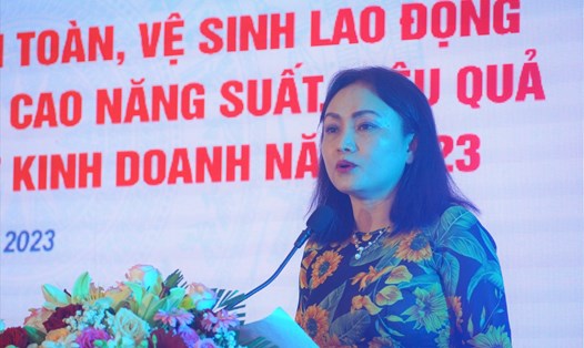 Bà Nghiêm Thùy Lan - Chủ tịch Công đoàn Dầu khí Việt Nam phát động Tháng Công nhân, Tháng ATVSLĐ năm 2023. Ảnh: Thành An