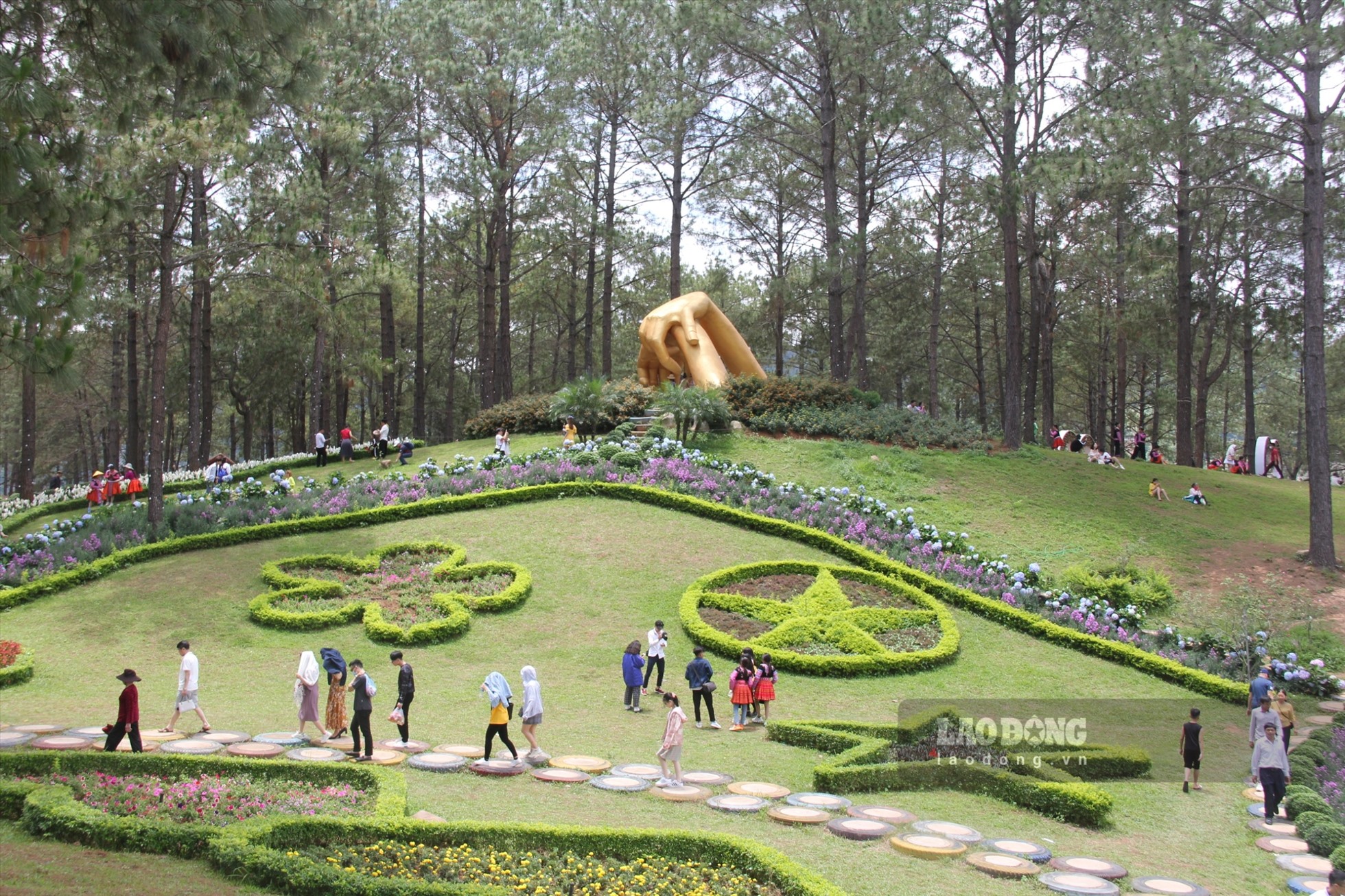 "Ngày hội Du lịch Văn hóa tỉnh Sơn La" quảng bá điểm đến thiên nhiên hàng đầu thế giới cao nguyên Mộc Châu sẽ được tổ chức vào ngày 27-28.5 với nhiều hoạt động hấp dẫn. Ảnh: Khánh Linh