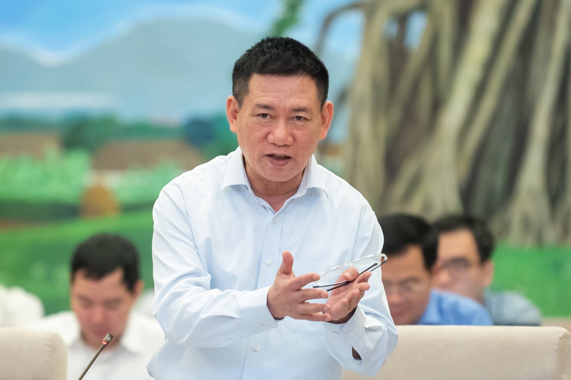 Bộ trưởng Bộ Tài chính Hồ Đức Phớc báo cáo Kết quả thực hành tiết kiệm, chống lãng phí năm 2022. Ảnh: Phạm Thắng/QH