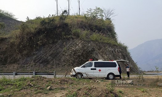 Bệnh viện đa khoa tỉnh Điện Biên điều xe cứu thương đi 200km để kịp thời cứu sống 1 bệnh nhân nguy kịch. Ảnh: BVĐK tỉnh Điện Biên