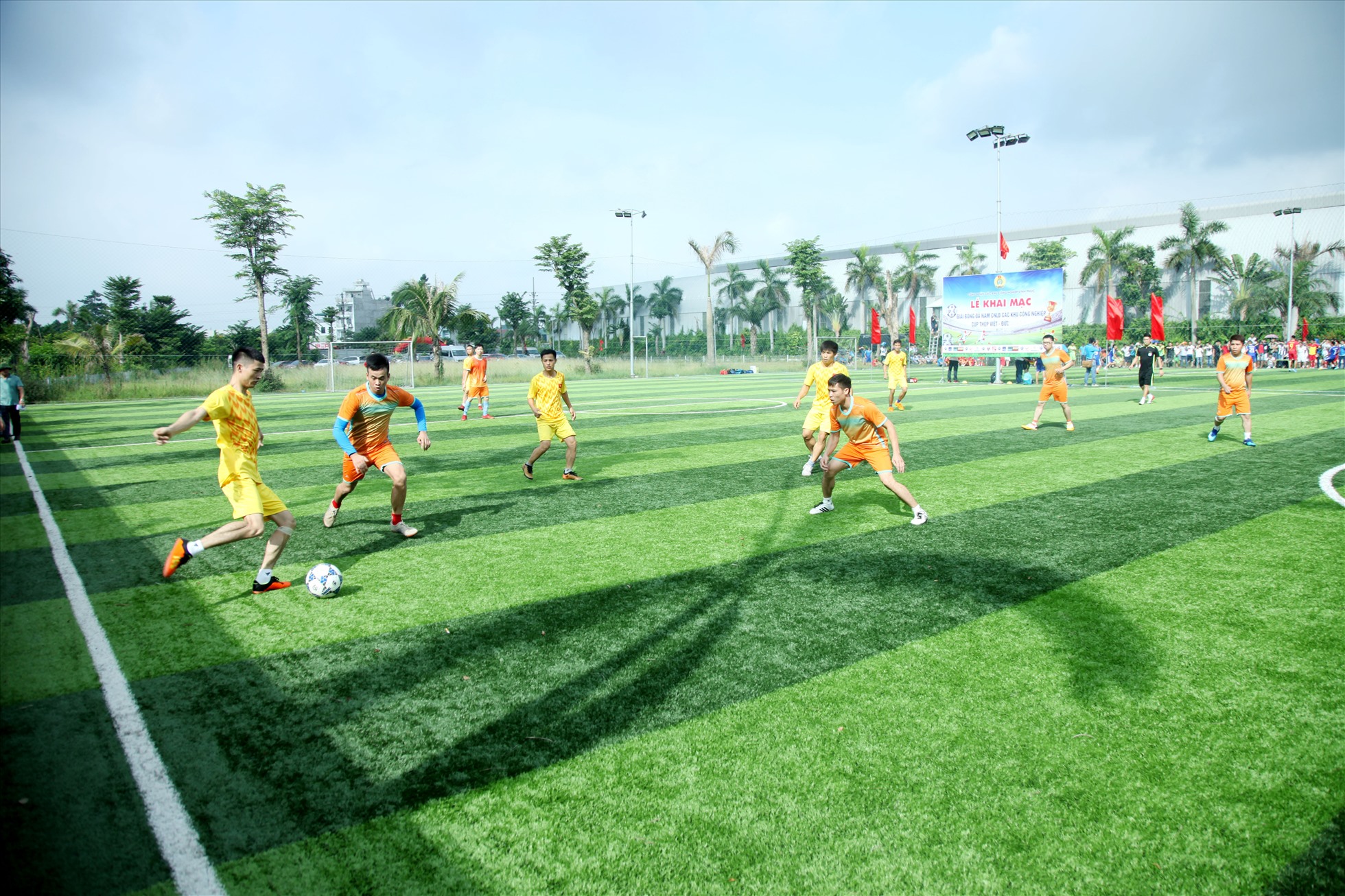 Công ty Cổ phần Ống thép Việt Đức (KCN Bình Xuyên) luôn chăm lo đời sống vật chất và tinh thần cho người lao động. Ảnh: LĐLĐ tỉnh Vĩnh Phúc