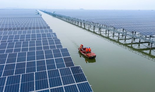Nhà máy điện quang điện 550 megawatt ở Ôn Châu, tỉnh Chiết Giang, phía đông Trung Quốc. Ảnh: Xinhua