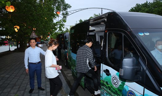 Tuyến xe bus miễn phí mang tên, "Chuyến xe di sản" chính thức đi vào hoạt động từ ngày 12.5. Ảnh: Diệu Anh