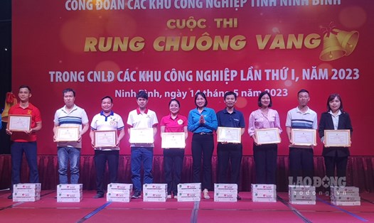 Cuộc thi Rung chuông vàng do Công đoàn các khu công nghiệp tỉnh Ninh Bình tổ chức. Ảnh: Diệu Anh