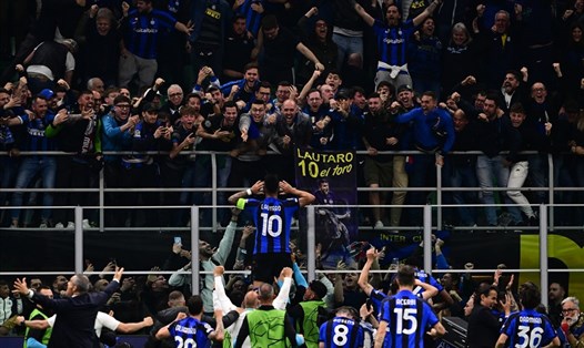 Tiền đạo Lautaro Martinez của Inter Milan ăn mừng bàn thắng duy nhất trong trận lượt về.  Ảnh: AFP