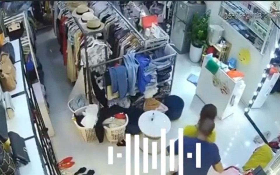 Điều tra gã trai rủ bạn gái online ra đồng ngô để hiếp dâm