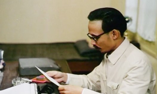 Nghệ sĩ Tiến Hợi vào vai Chủ tịch Hồ Chí Minh trong "Hà Nội mùa đông năm 46". Ảnh: Nhà sản xuất