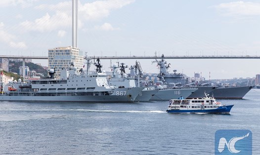 Hạm đội Hải quân Trung Quốc cập cảng ở Vladivostok, Nga, ngày 18.9.2017. Ảnh: Xinhua