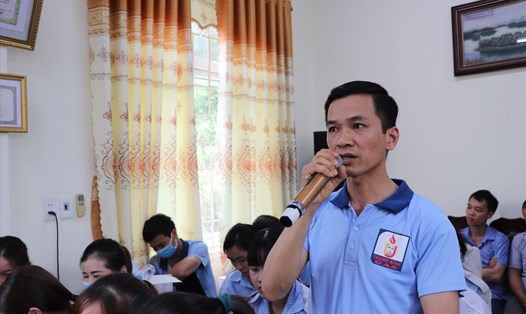 Người lao động tỉnh Bắc Kạn phát biểu ý kiến tại hội nghị. Ảnh: Nguyễn Loan