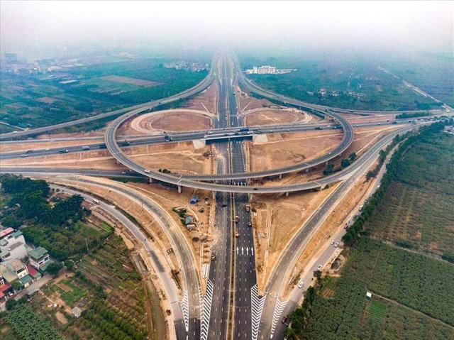 Phó Thủ tướng chỉ đạo đẩy mạnh giải ngân vốn đầu tư công đi đôi với bảo đảm chất lượng công trình. Ảnh: VGP