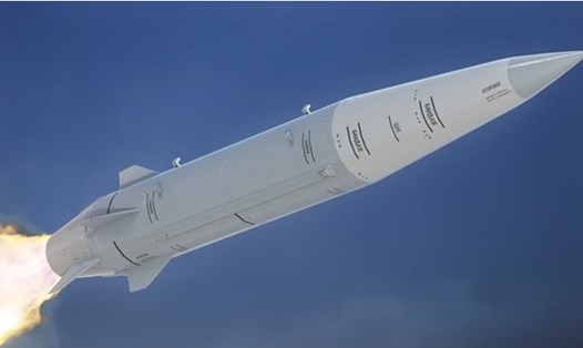Tên lửa siêu thanh Kinzhal của Nga. Ảnh: Bộ Quốc phòng Nga