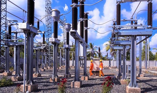 Điện lực Miền Nam thực hiện nhiều giải pháp điều tiết cung cấp điện nhằm đảm bảo an ninh hệ thống điện. Ảnh: EVNSPC