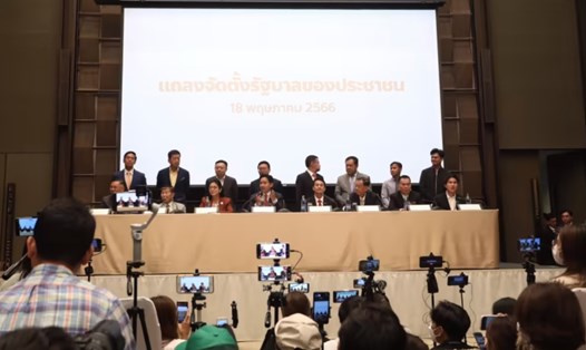 Ngày 18.5, đảng MFP tuyên bố thành lập liên minh với 7 đảng khác của Thái Lan, với mục tiêu thành lập chính phủ. Ảnh: Đảng MFP