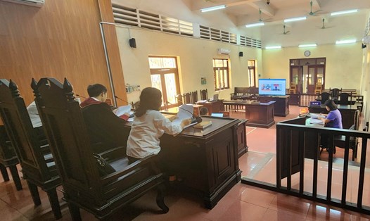 Phiên tòa xét xử trực tuyến đối với Nguyễn Trường Thịnh. Ảnh: Phạm Nguyên