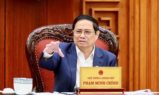 Thủ tướng Phạm Minh Chính chỉ đạo các giải pháp để xử lý thiếu hụt điện cục bộ và ngắn hạn. Ảnh: VGP/Nhật Bắc