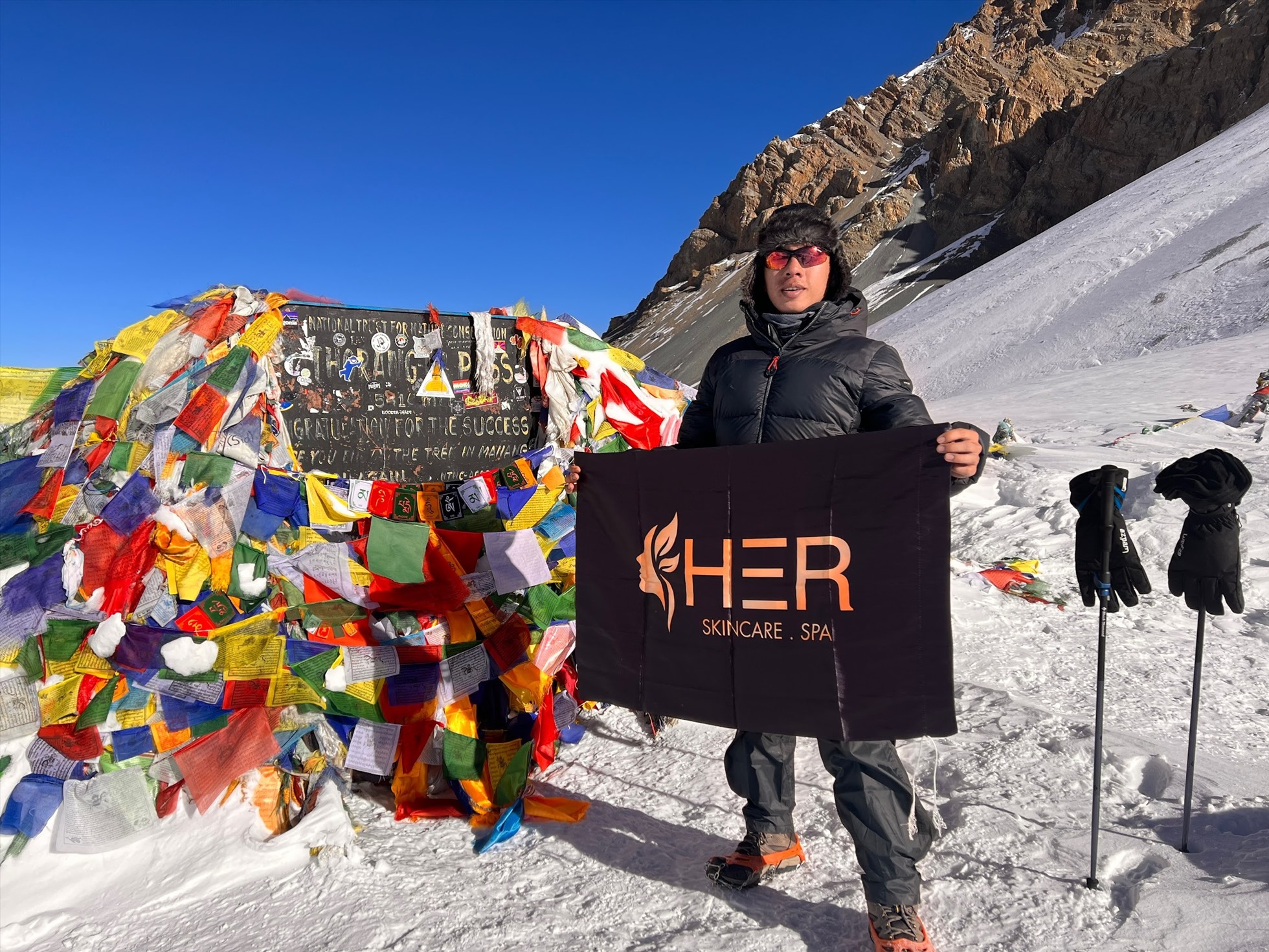 Duy Luân checkin tại Thorung La cao 5.416 m. Ảnh: Nhân vật cung cấp